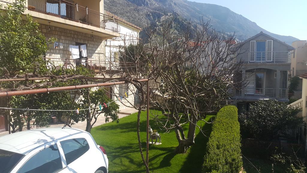 Apartments Bucin Kotor Luaran gambar