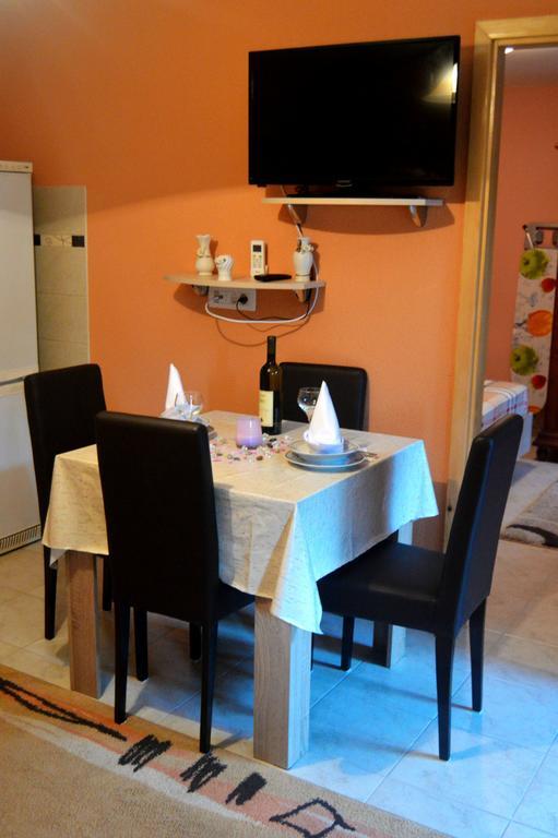 Apartments Bucin Kotor Luaran gambar